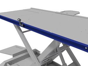 Lashing eyes, rail-mounted, one on each side of the bike lift platform Lashing eyes, rail-mounted, one on each side of the bike lift platform